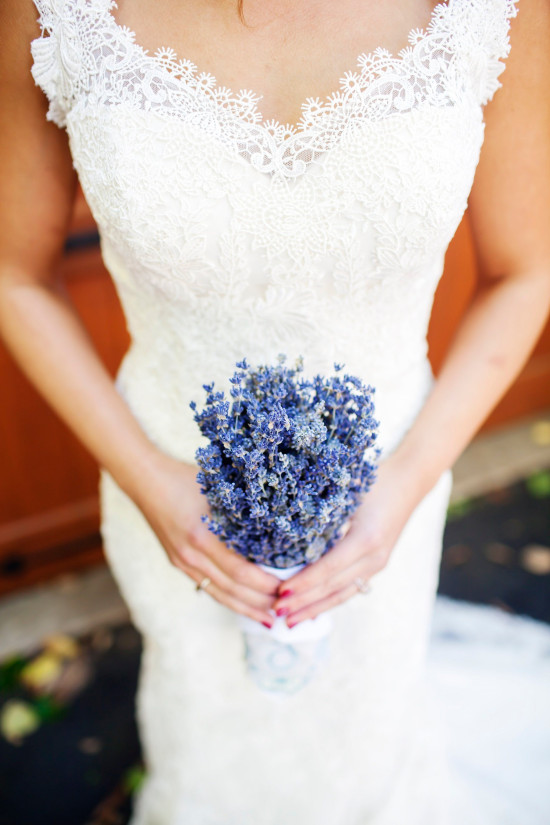 purple flowers @weddingchicks