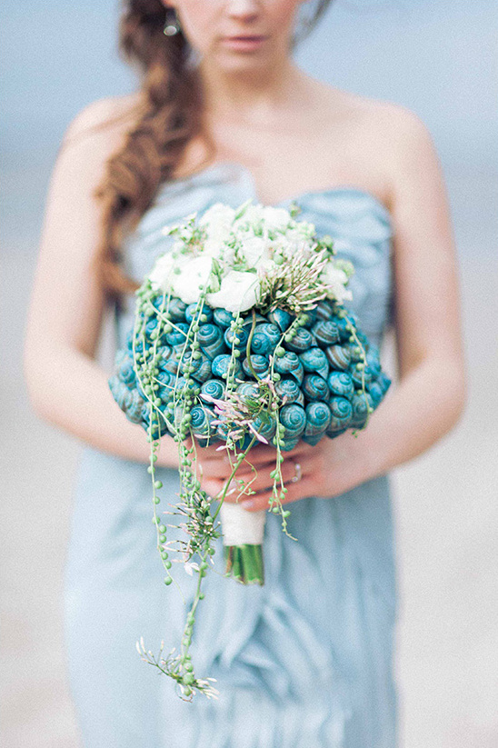 seashell wedding bouquet @weddingchicks