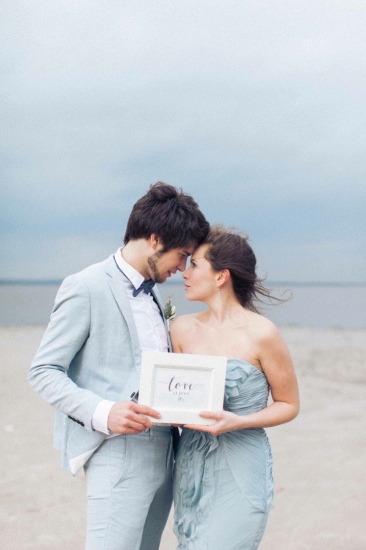blue-beach-destination-wedding