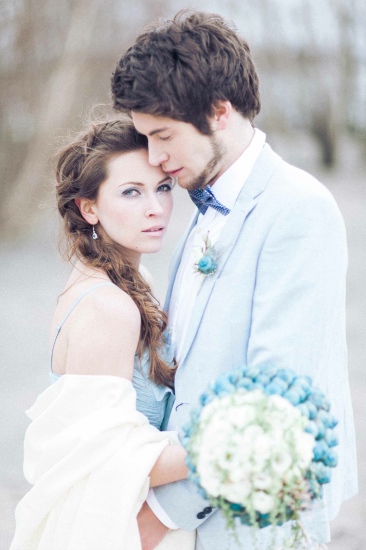 blue-beach-destination-wedding