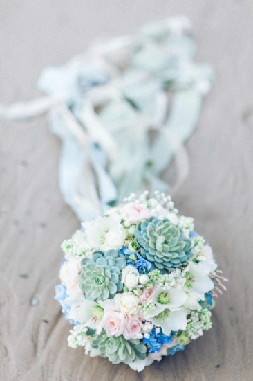 blue-beach-destination-wedding