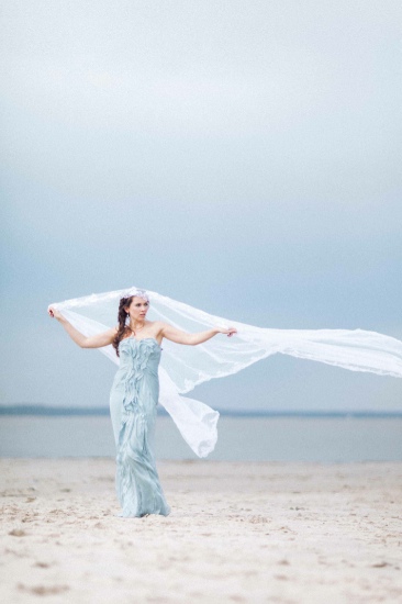 blue-beach-destination-wedding
