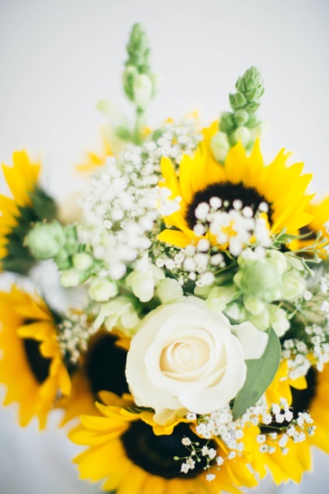 bright-bright-sunflower-wedding-day