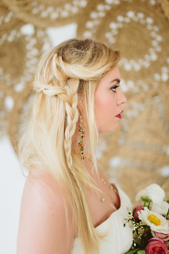 loose braided hair @weddingchicks