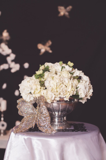 classic-edge-black-and-white-wedding