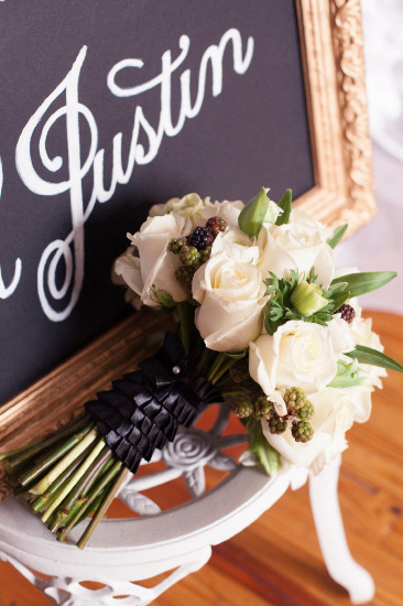 classic-edge-black-and-white-wedding