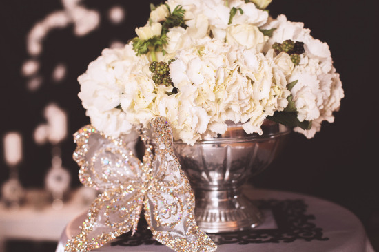 classic-edge-black-and-white-wedding