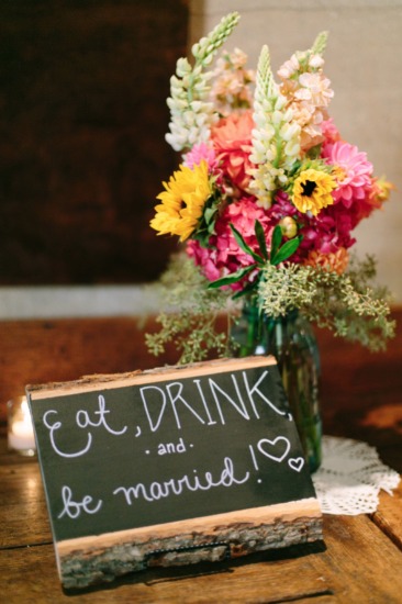 colorful-vintage-summer-wedding