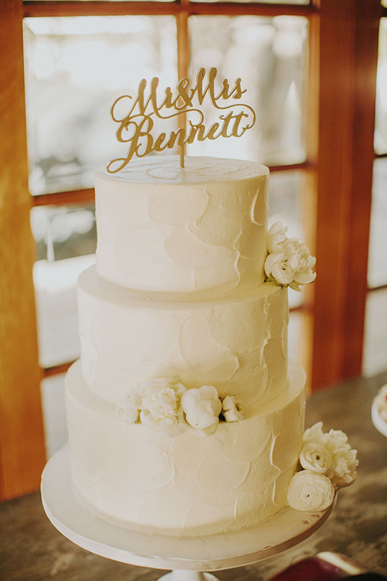 white wedding cake by Sweet & Saucy Shop @weddingchicks