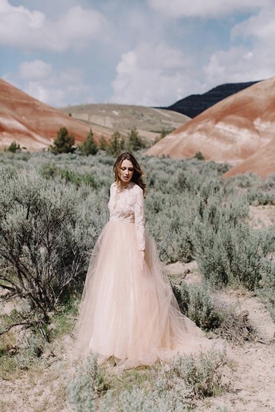 Elizabeth Dye 2016 Wedding Dress Collection
