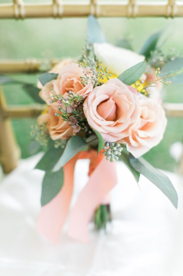 garden-wedding-with-a-preppy-vibe