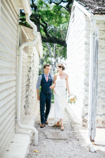 garden-wedding-with-a-preppy-vibe