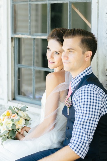 garden-wedding-with-a-preppy-vibe