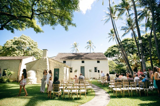 garden-wedding-with-a-preppy-vibe