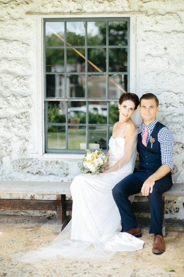 garden-wedding-with-a-preppy-vibe