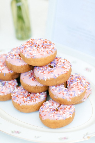 garden-wedding-with-a-preppy-vibe