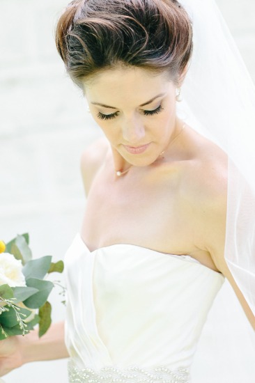 garden-wedding-with-a-preppy-vibe