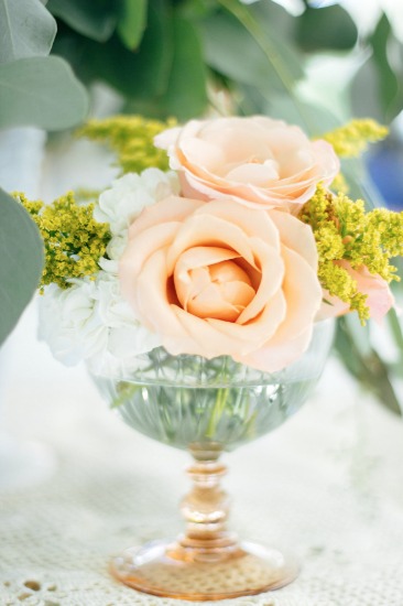garden-wedding-with-a-preppy-vibe
