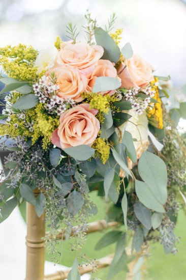 garden-wedding-with-a-preppy-vibe