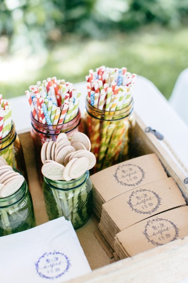 garden-wedding-with-a-preppy-vibe