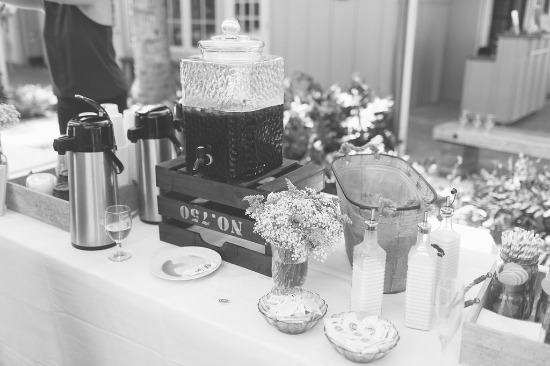 garden-wedding-with-a-preppy-vibe