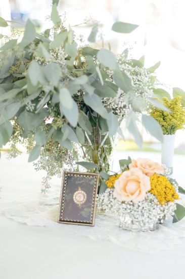 garden-wedding-with-a-preppy-vibe