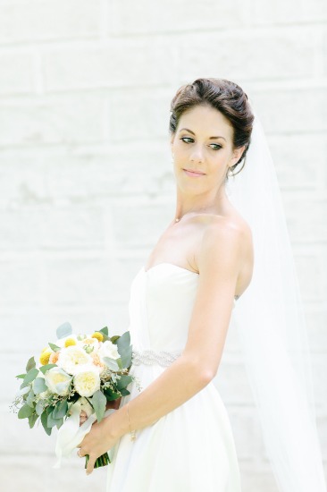 garden-wedding-with-a-preppy-vibe