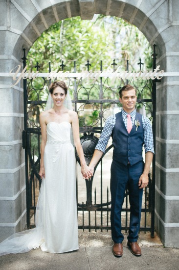 garden-wedding-with-a-preppy-vibe