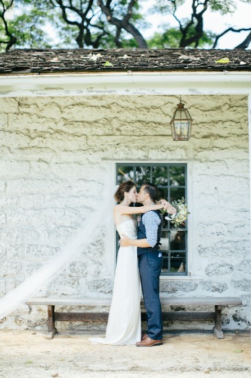 garden-wedding-with-a-preppy-vibe
