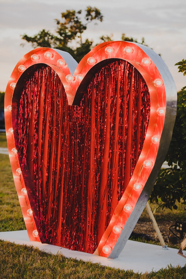 hearts-on-fire-wedding