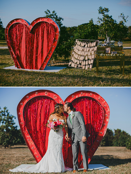heart marquee photo backdrop @weddingchicks
