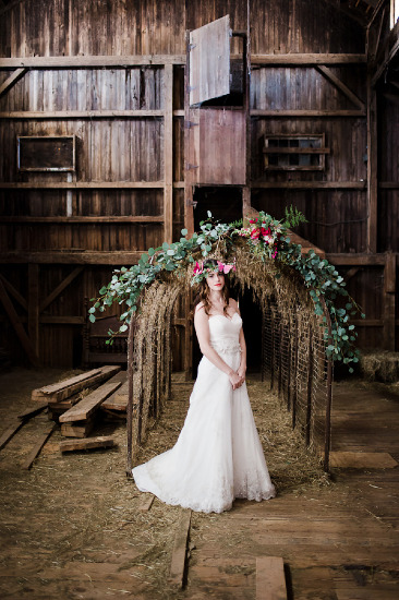 historic-farm-barn-wedding