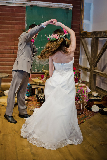 historic-farm-barn-wedding