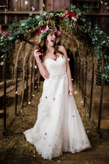 historic-farm-barn-wedding