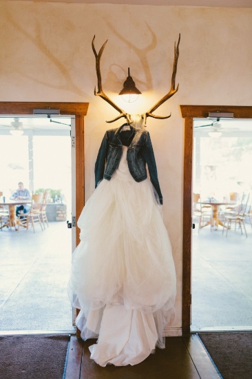 laid-back-country-wedding