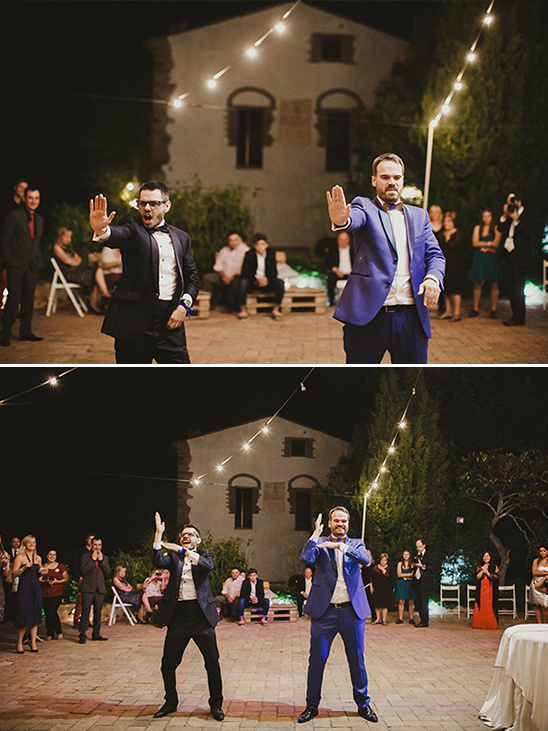 groom dance off @weddingchicks