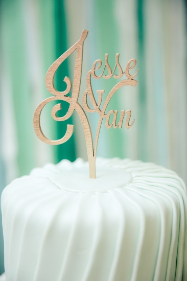 mid-century-blue-and-green-wedding