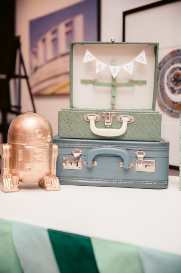 mid-century-blue-and-green-wedding