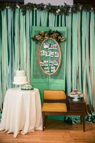 mid-century-blue-and-green-wedding