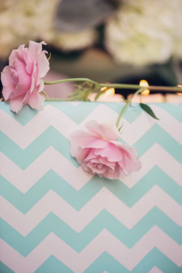 retro-summer-time-wedding-inspiration