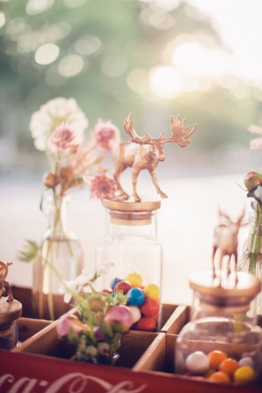 retro-summer-time-wedding-inspiration