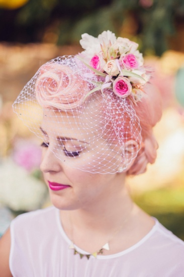 retro-summer-time-wedding-inspiration