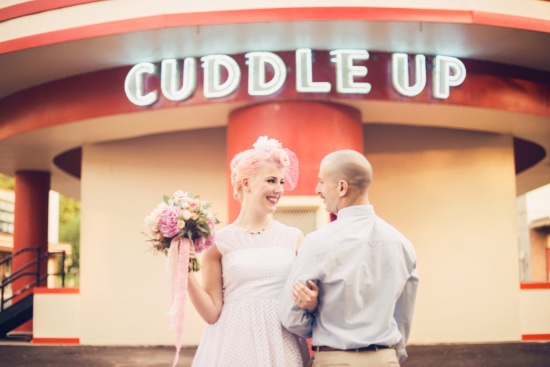 retro-summer-time-wedding-inspiration