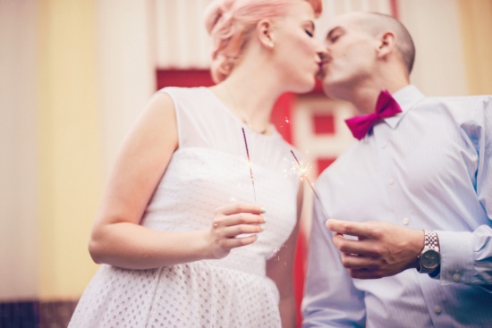 retro-summer-time-wedding-inspiration