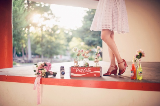 retro-summer-time-wedding-inspiration