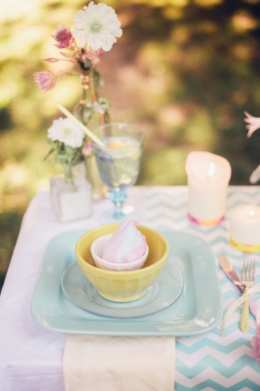 retro-summer-time-wedding-inspiration