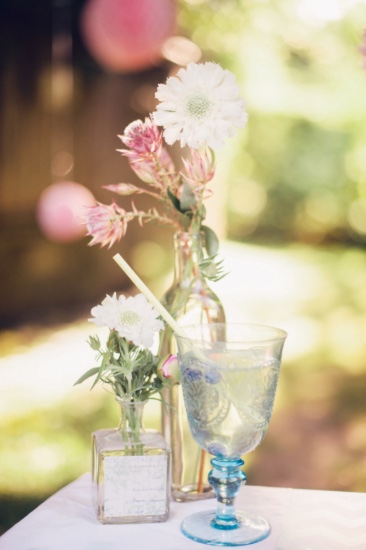 retro-summer-time-wedding-inspiration