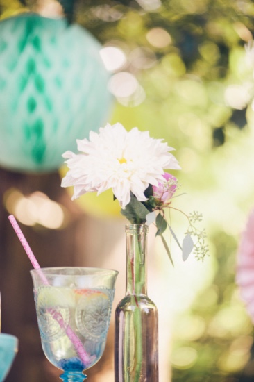 retro-summer-time-wedding-inspiration
