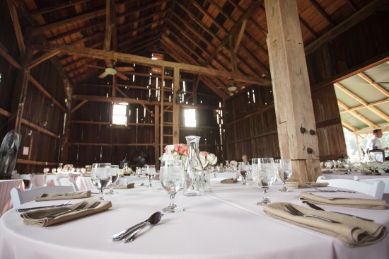 romantic-barn-wedding