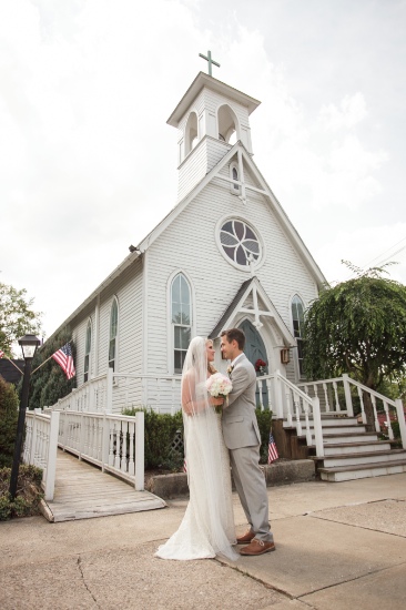 romantic-barn-wedding